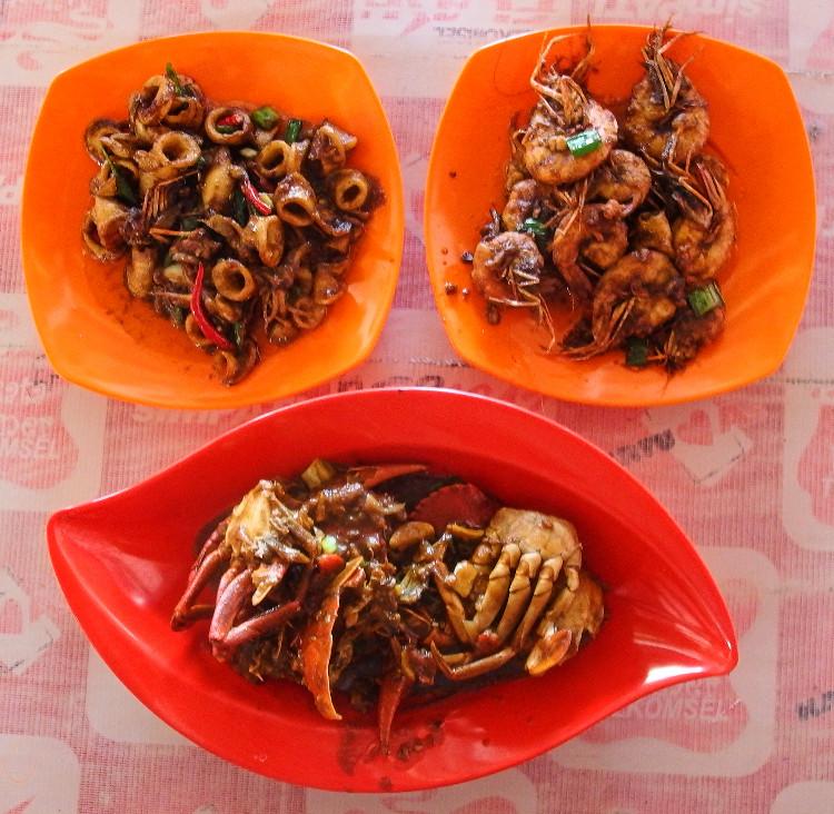 Lautan Rasa di Teluk Penyu: Rahasia Warung Seafood MAMAMIA yang Bikin Ngiler